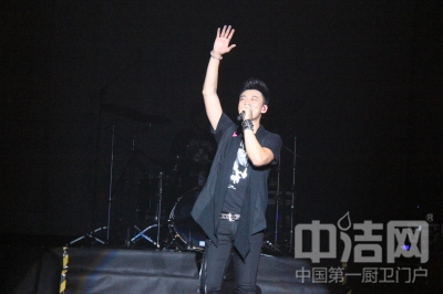 东鹏音乐营销走遍中国 8.24升级巨星演唱会炸营佛山